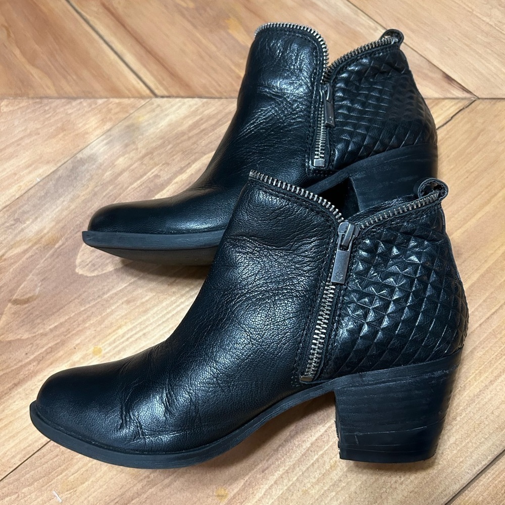 Lucky Brand Black Ankle Boots - Picture 4 of 9